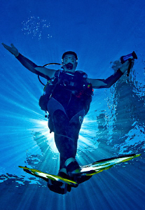 Image was taken in a pool, i liked the effect of the rays... by Charles Wright 